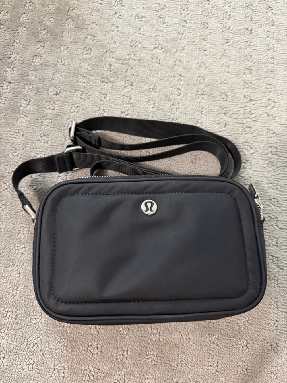 lululemon athletica Black Compact Crossbody Belt Bag